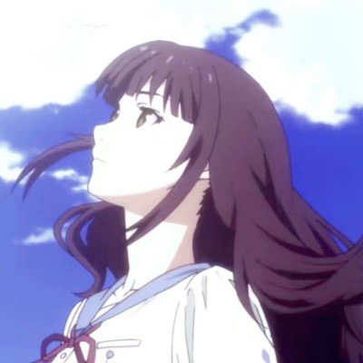 竹笋把衣服顶起来了
